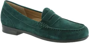 ARRAY Women's Harper Leather Slip-On Leather Loafer