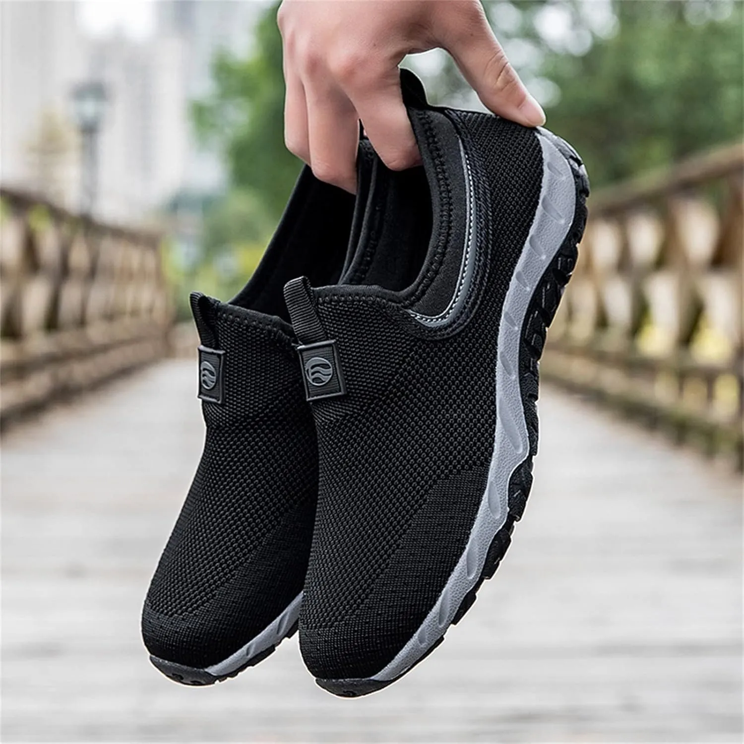 Fashion Sneakers Shoes Couples' Men's New Spring Flying Knit Slip On Casual Sports Shoes for Middle and Elderly