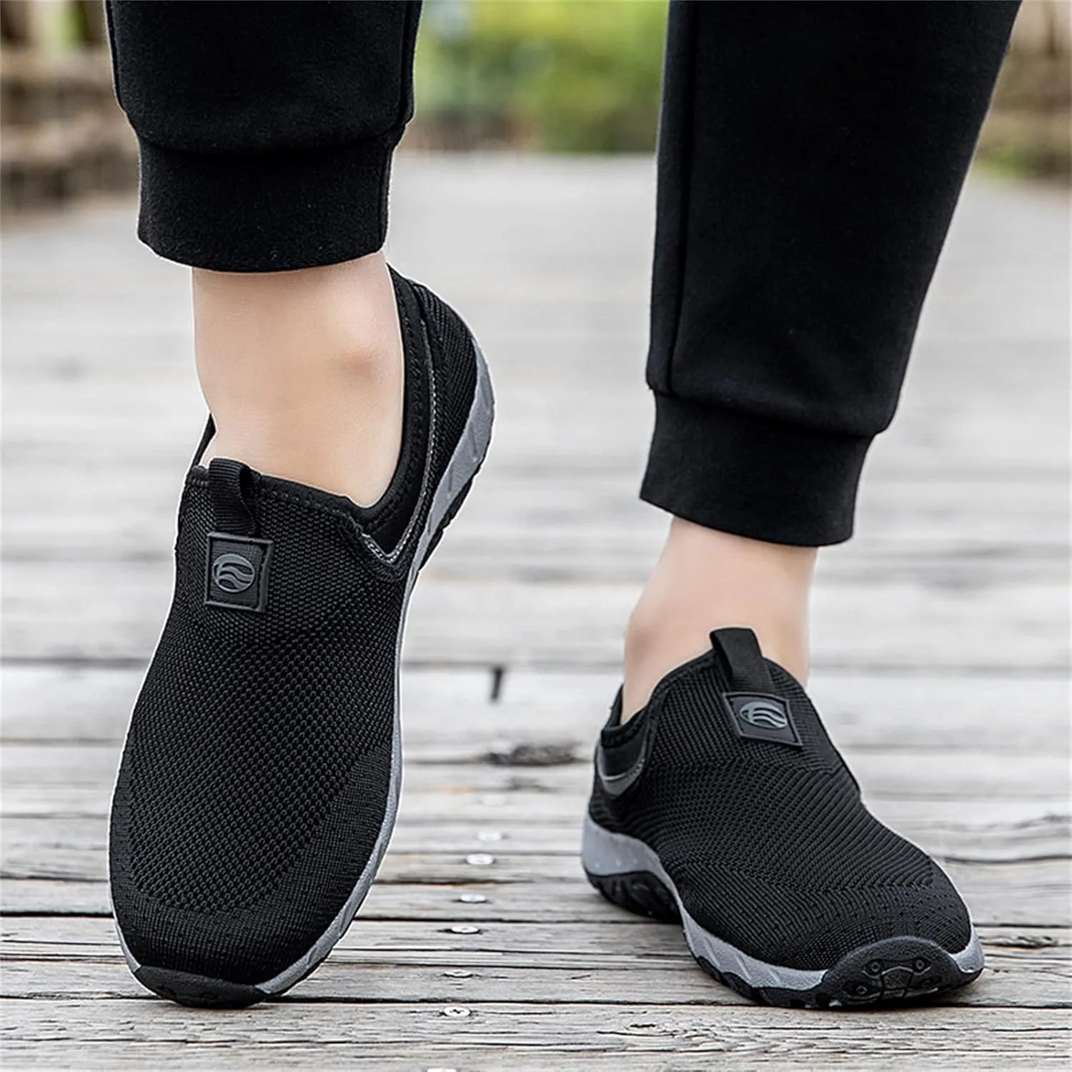 Fashion Sneakers Shoes Couples' Men's New Spring Flying Knit Slip On Casual Sports Shoes for Middle and Elderly