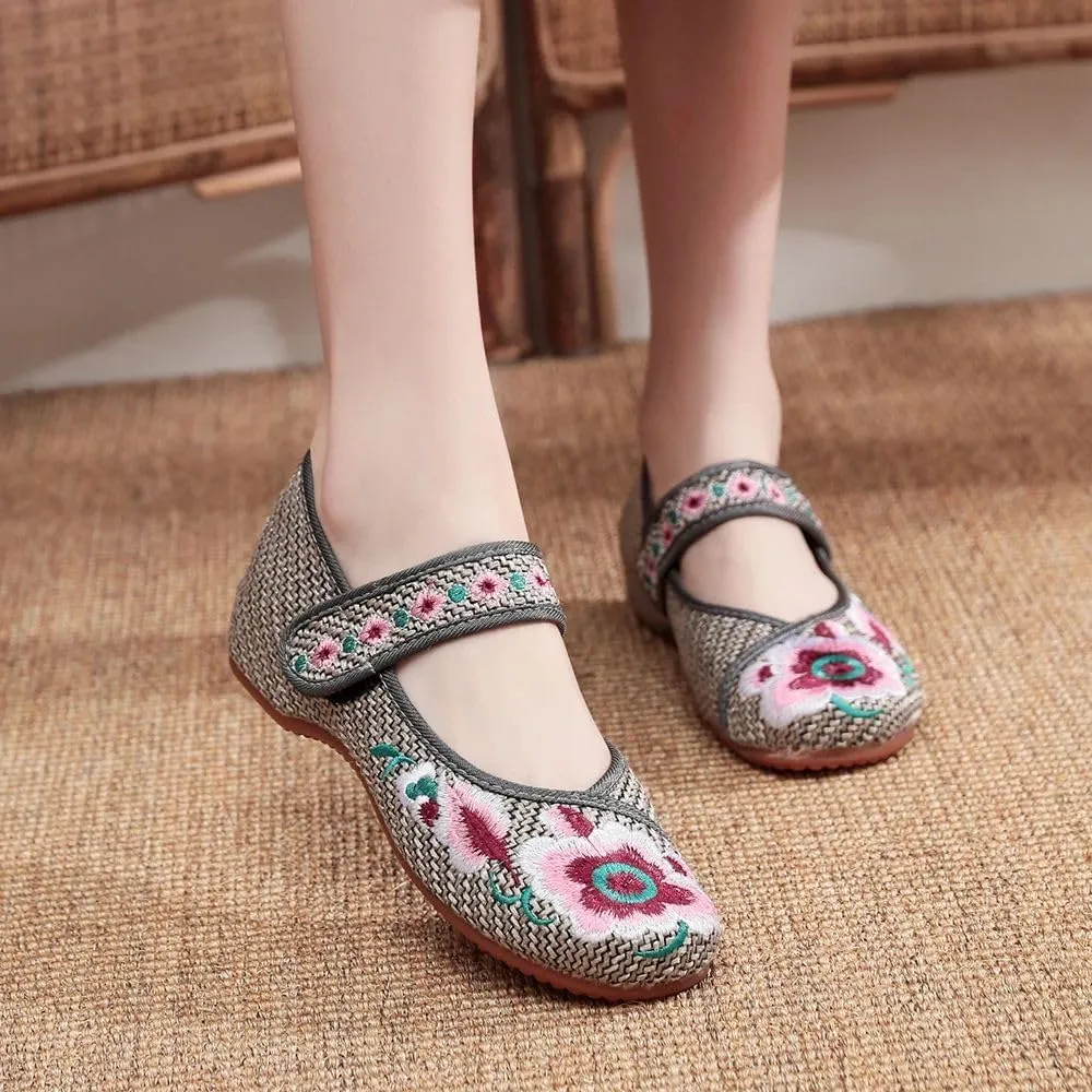 Handmade Vintage Women's Embroidery Flat Shoes Ballet Flats Casual Cotton Driving Shoes