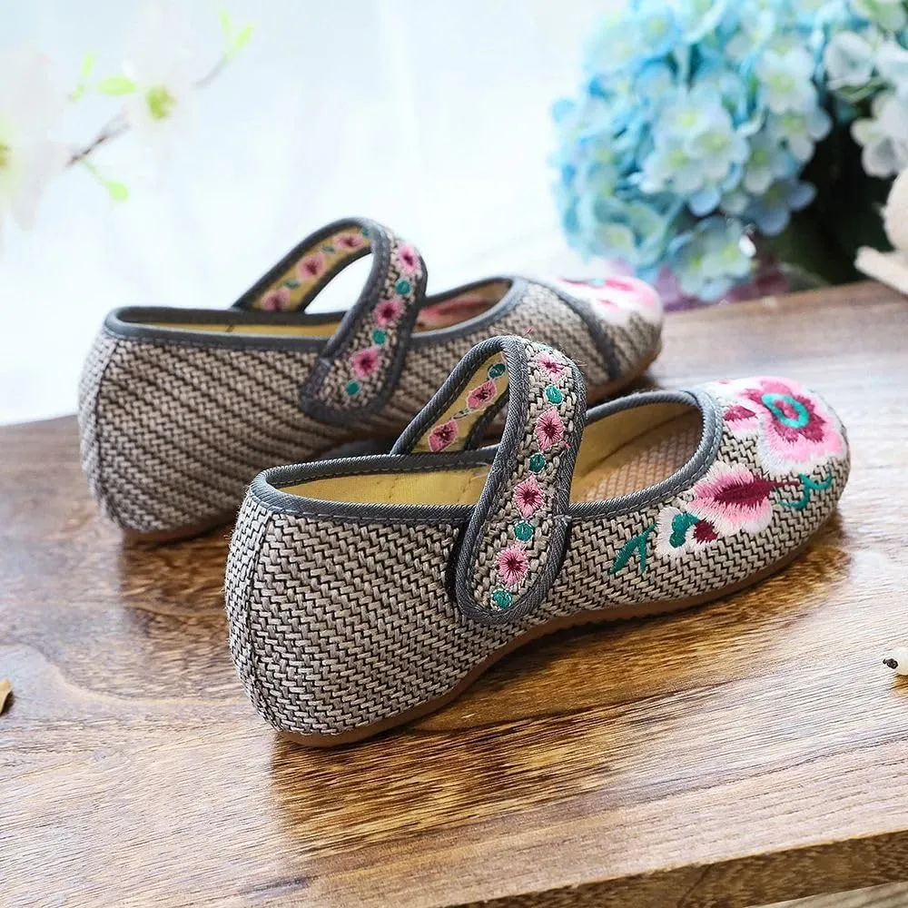 Handmade Vintage Women's Embroidery Flat Shoes Ballet Flats Casual Cotton Driving Shoes