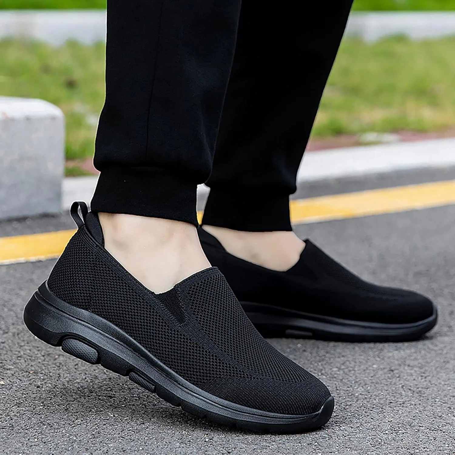 Lightweight Work Shoes for Men Lightweight Breathable Walking Shoe Gym Tennis Hook and Loop Orthopedic Sneakers