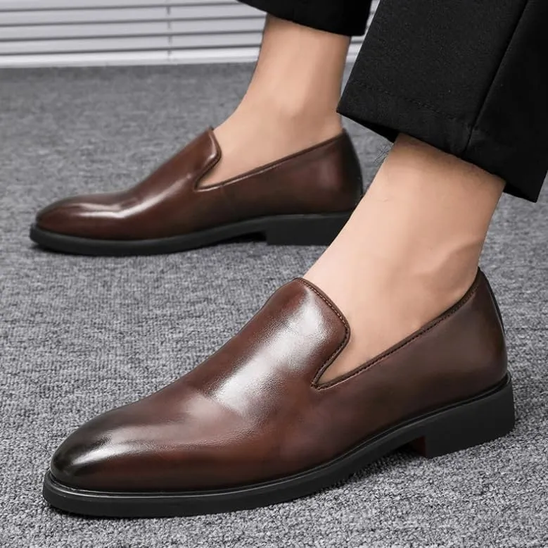 Men's Slip-Ons Loafers Retro Casual Pointed Toe Dress Shoes Comfort Business Oxford Shoes for Men