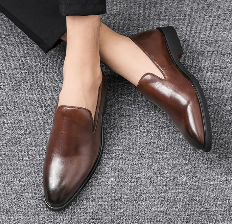 Men's Slip-Ons Loafers Retro Casual Pointed Toe Dress Shoes Comfort Business Oxford Shoes for Men