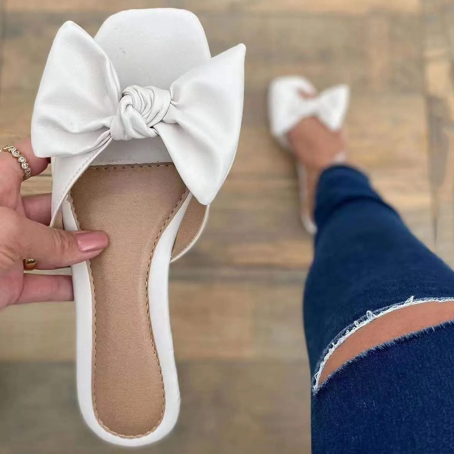 oiangi Bow Sandals for Women Flat Trendy Casual Solid Square Toe Open Toe Slip-on Slippers Summer Cute Comfy Outdoor Beach Shoes Flip Flops Sandalias Niña
