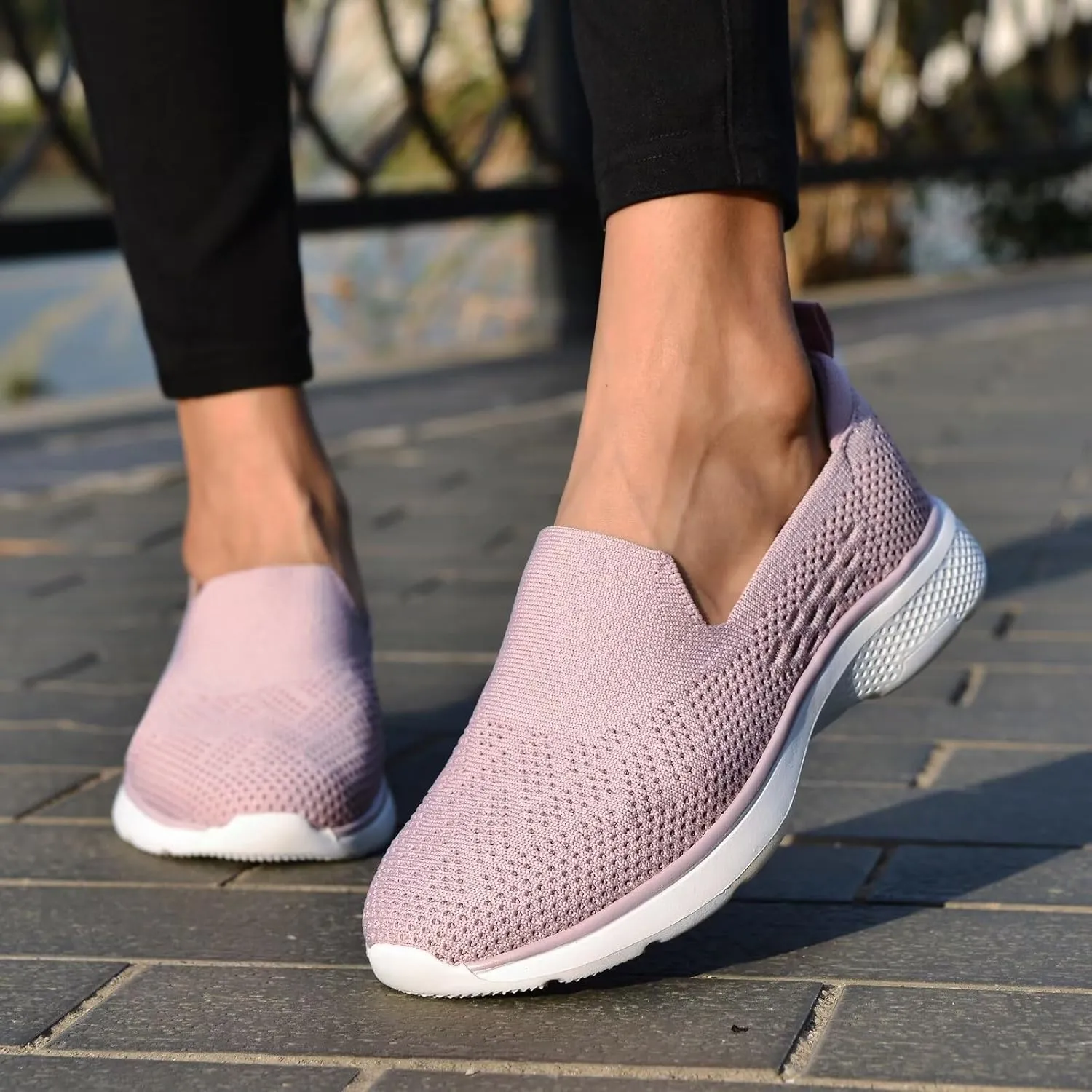 Puxowe Women's Slip-On Walking Tennis Shoes Low Top Comfortable Casual Travel Work Driving Sneaker