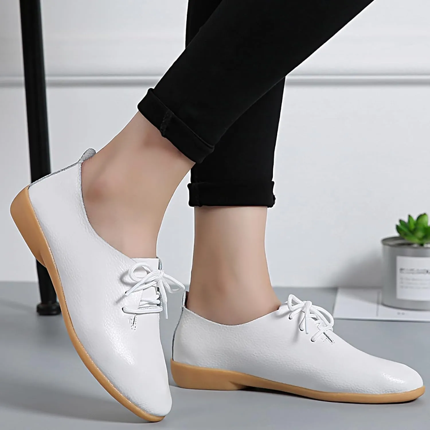 Sunporx Women's Comfortable Loafers Driving Moccasins Shoe Slip on Pointed Toe Flats Casual Comfortable Office Work Business Shoes Breathable Walking