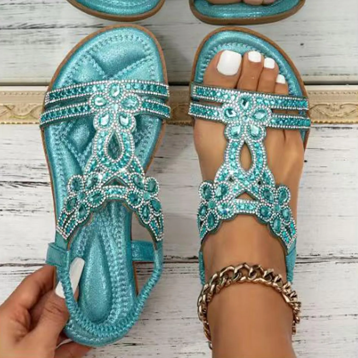 Women Rhinestone Sandals T-Strap Buckle Bohemian Sandal Pearl Crystal Flat Fashion Sandals for Women 2025
