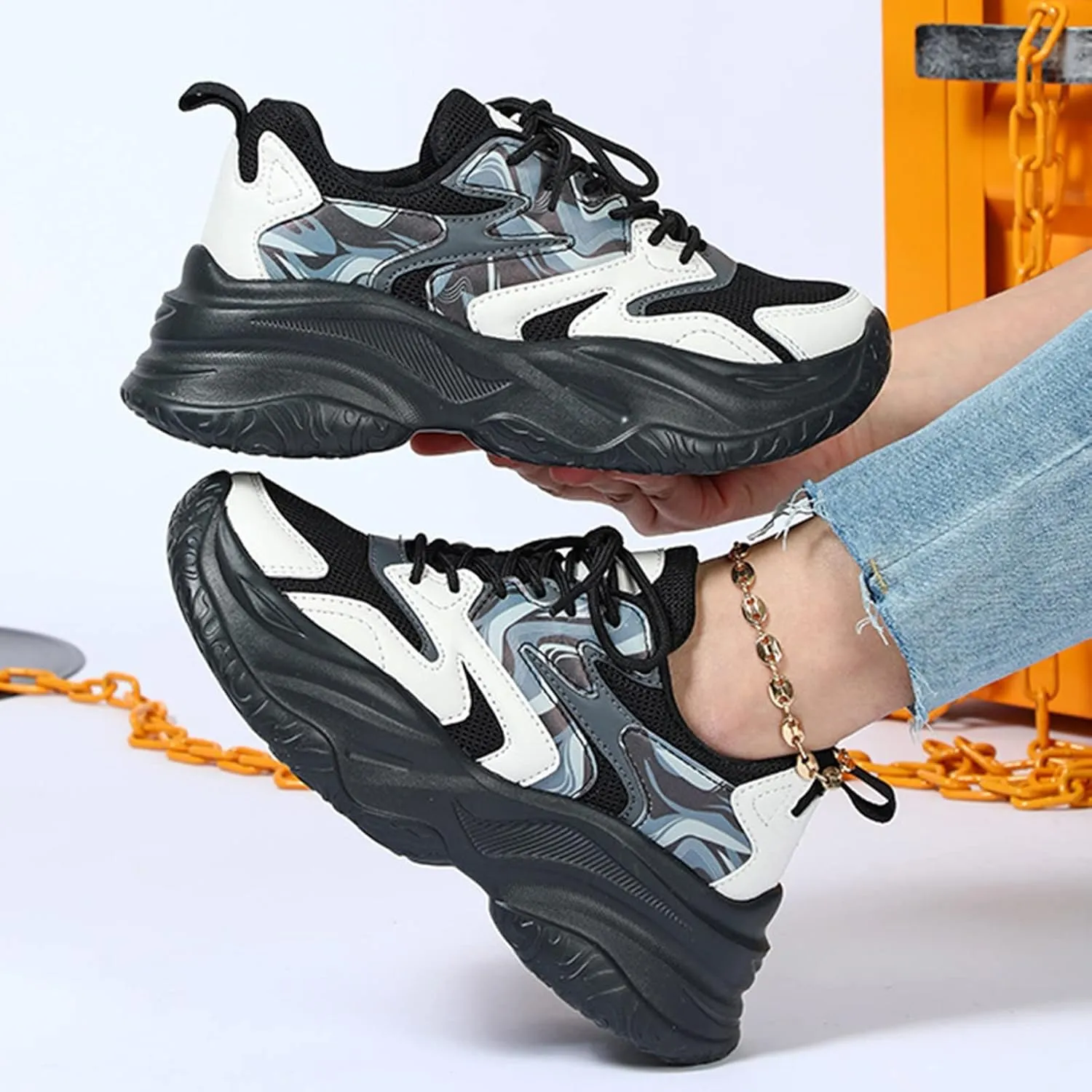 Women Slip On Walking Sneakers Casual Comfortable Shoes Lightweight Canvas Flats Non Slip Breathable Loafers