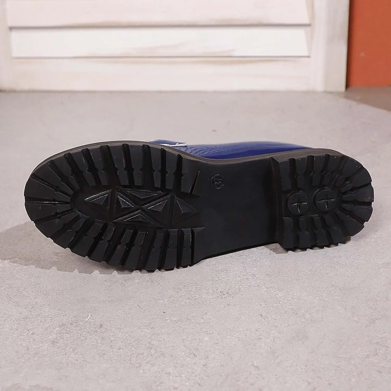 Women's Casual Slip-On Shoes Comfortable Platform Loafers for Everyday Wear Spring Summer Fashion Flat Sandals with Sole