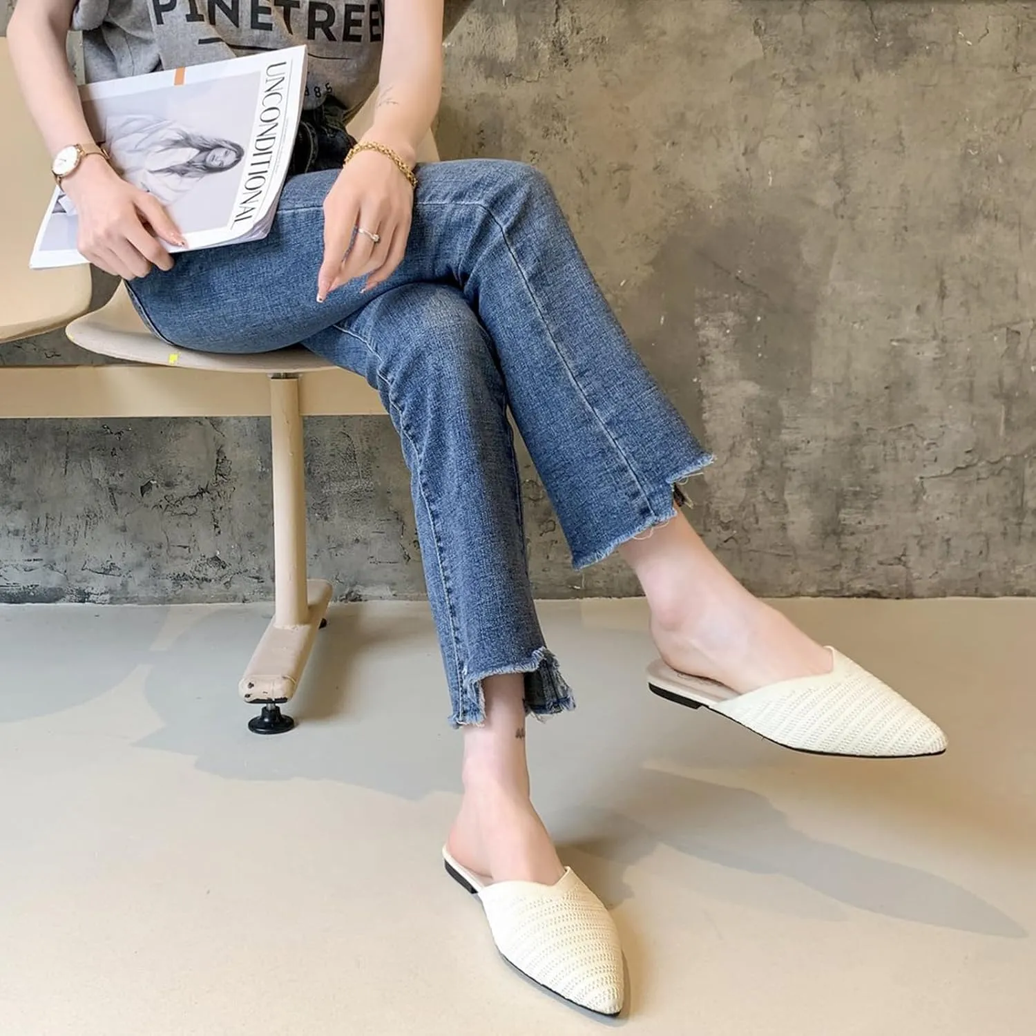Women's Knit Mesh Closed Pointed Toe Mules Sandals Fashion Backless Slip On Slides Comfortable Breathable Casual Flats for Home Vacation Daily