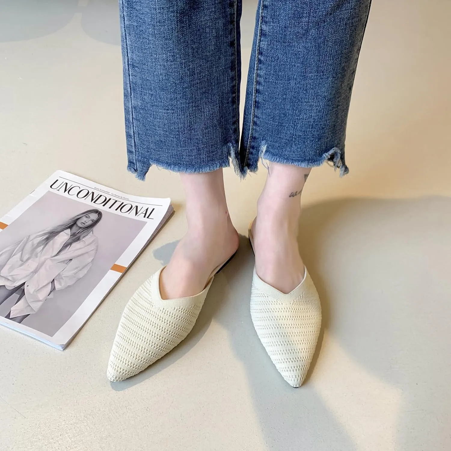 Women's Knit Mesh Closed Pointed Toe Mules Sandals Fashion Backless Slip On Slides Comfortable Breathable Casual Flats for Home Vacation Daily