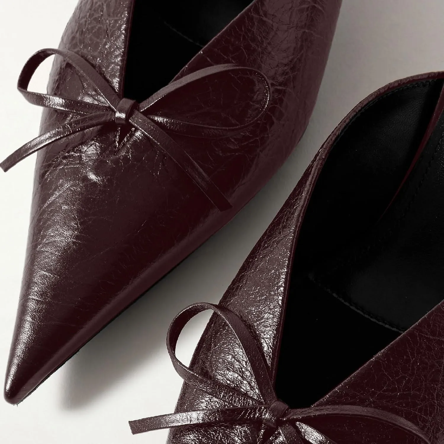 Women's Sexy Pointed Toe Mule Heels Cute Bows Slip On Kitten Heel Mules Comfort Low Heel Closed Toe Wedding Work Dressy Pumps for Women