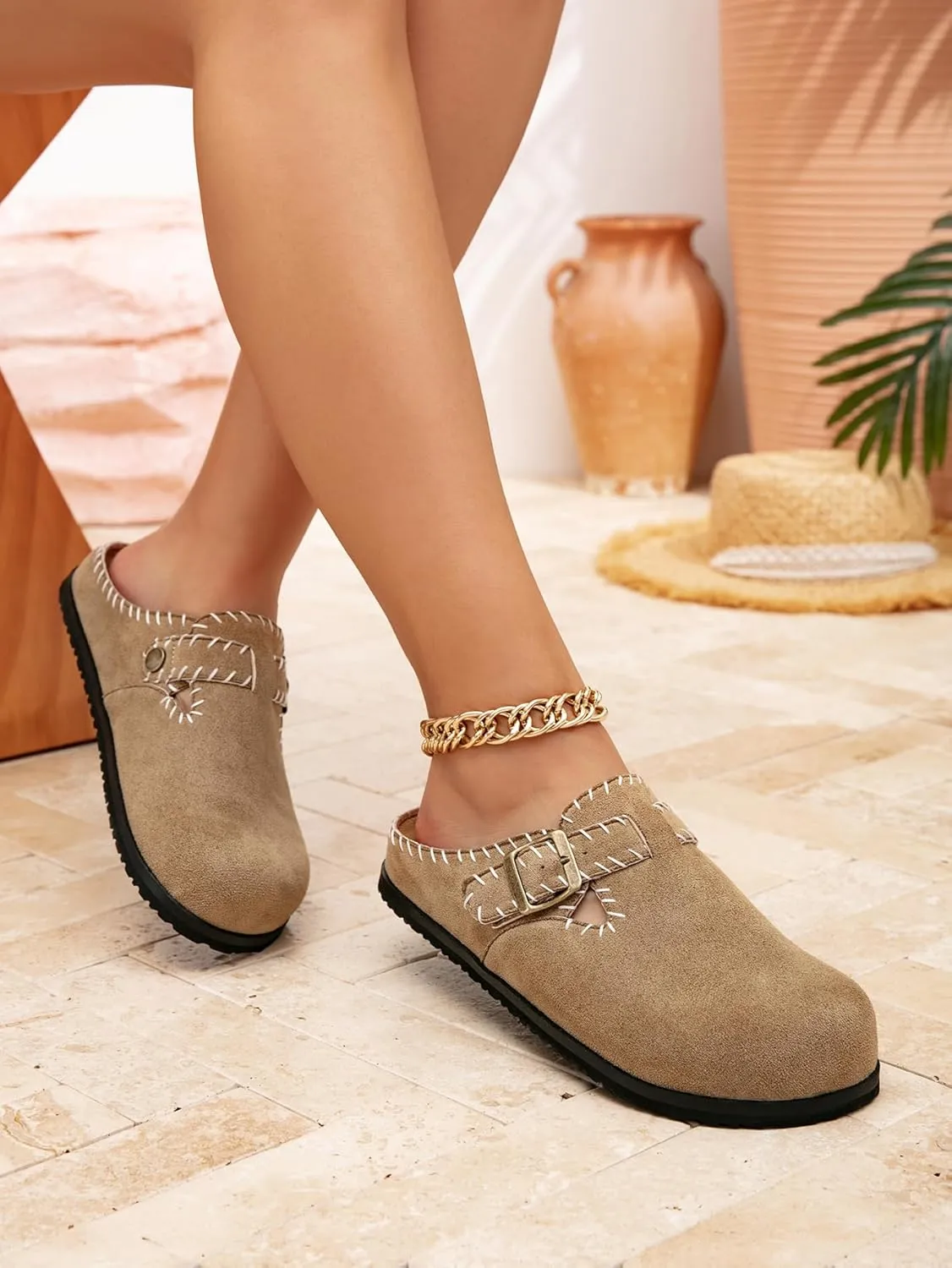 Women's Suede Buckle Clog Sandals Slippers Faxu Suede Slip-on Mules Contrast Stitching Adjustable Strap Comfortable Indoor Outdoor Casual Shoes for All Season