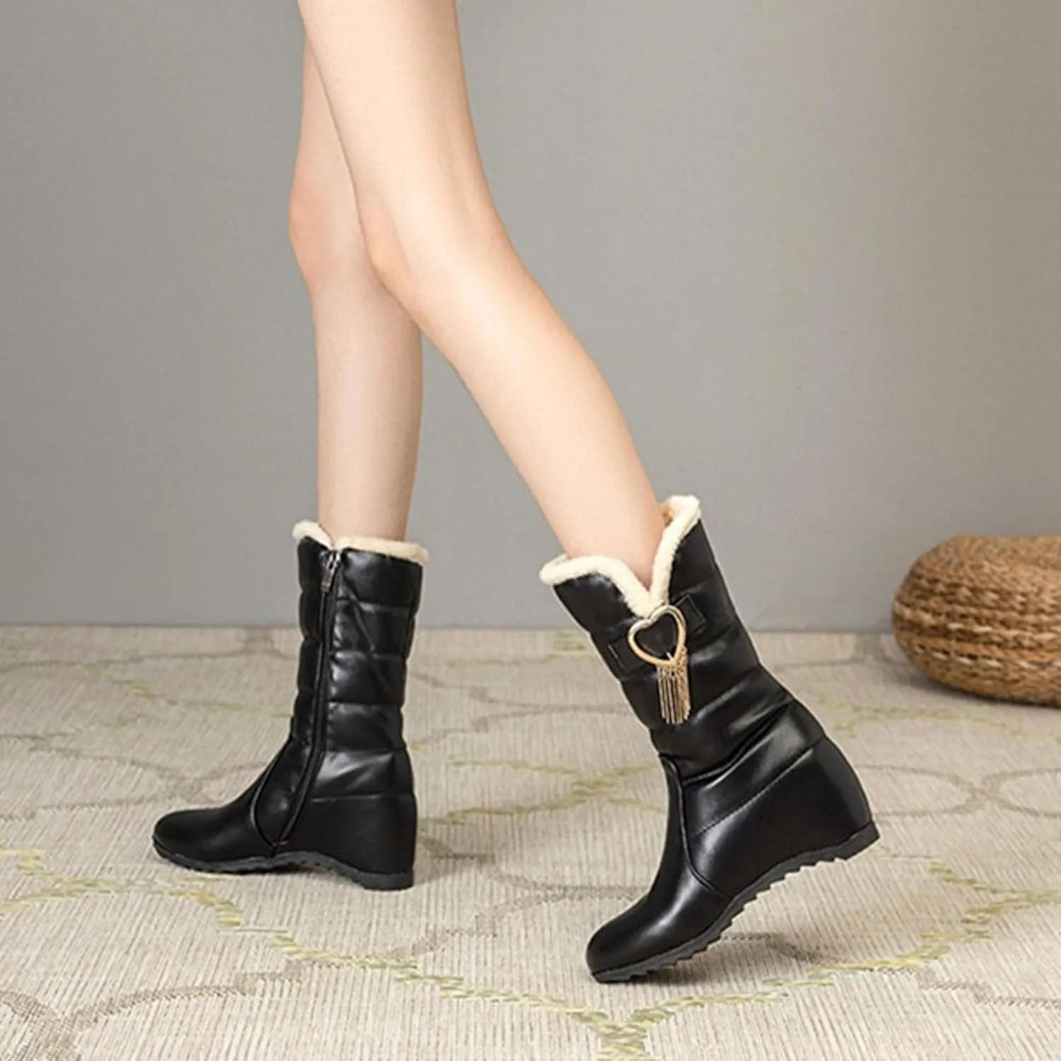 Zipper Mid Calf Snow Boots, Short Plush Lined Raw Edge Warm Straight Boots Patent Leather Dirt Resistant Women's Boots Metal Tassel Decoration Fashion Boots
